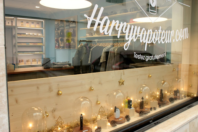 Vitrine de la boutique Harry Vapoteur d'Alfortville